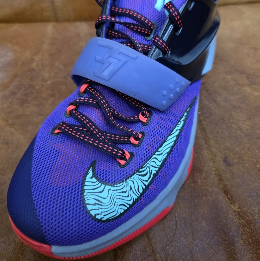 Kd..Purple and Black Sneakers